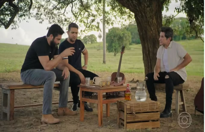 Jatinho de R$ 80 milhões, fazenda e mais: conheça os luxos de Henrique e Juliano