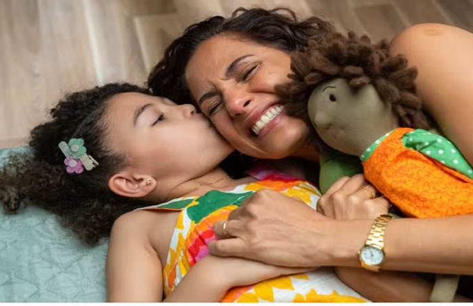 Resumo de Dona de Mim de 23 a 27 de dezembro tem Sofia envolvida em golpe de Ellen